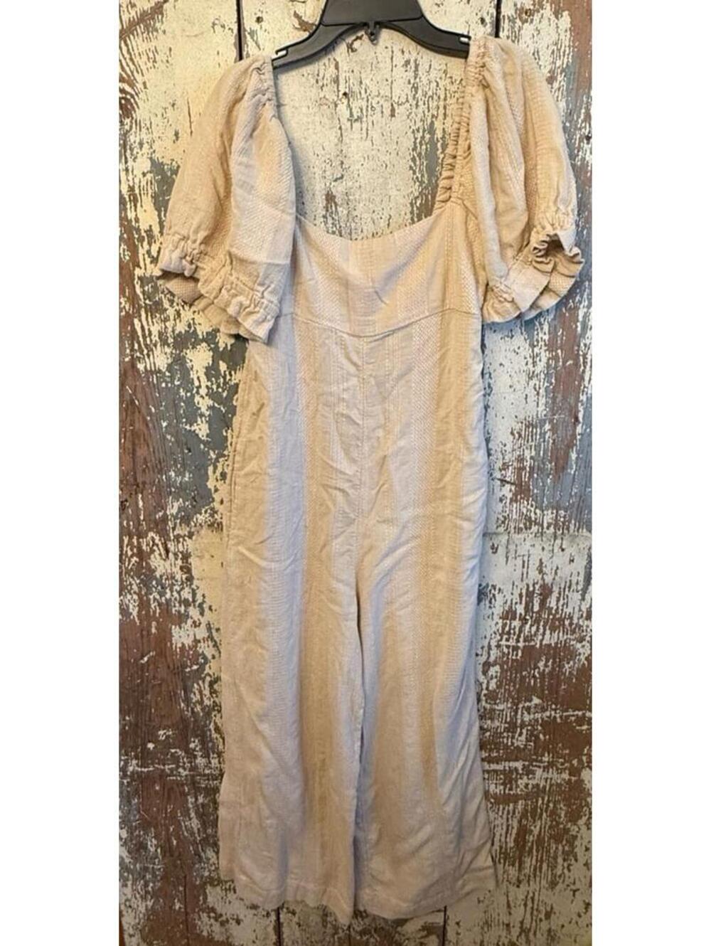 Free People light tan jumpsuit  size XS